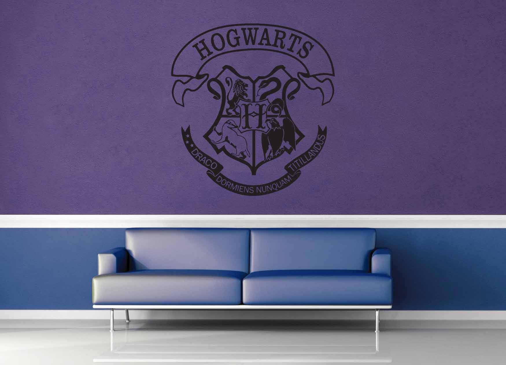 Hogwarts Crest - Harry Potter - Wall Decal - No 1 - geekerymade